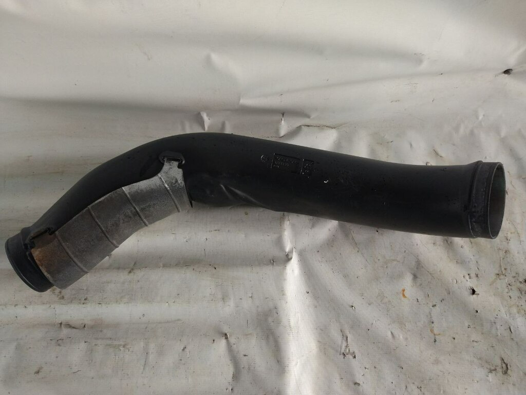 патрубок корпуса воздушного фильтра б/у